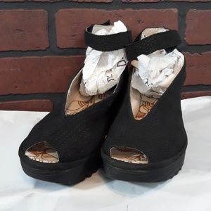 Fly London Womens Black Open Toe Shoes 38/8